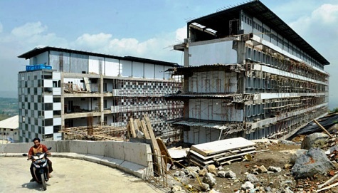 Komisi X DPR Berupaya Ungkap Hambalang Melalui Interpelasi